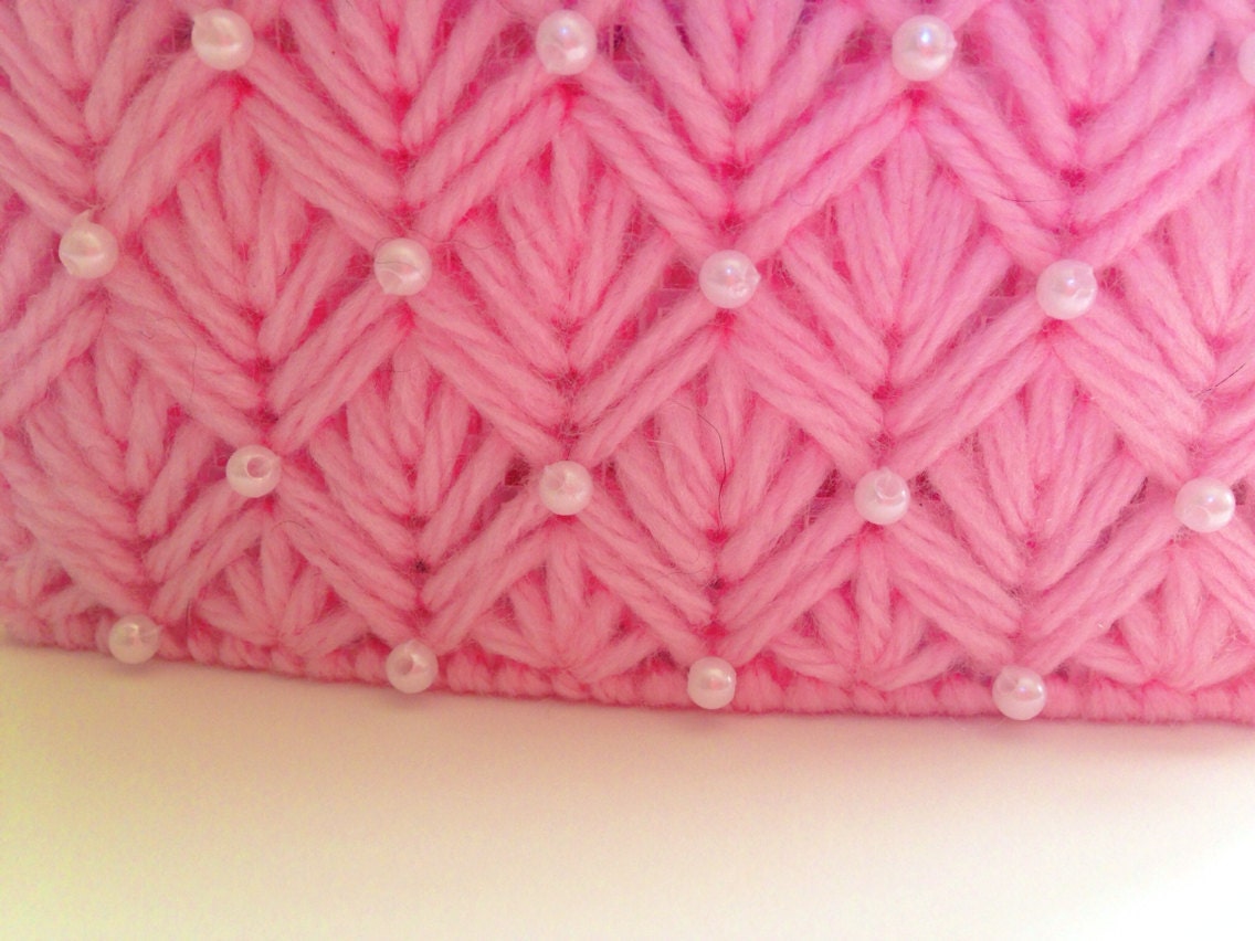 Pink Beaded Pearl Tissue Cover in Plastic Canvas