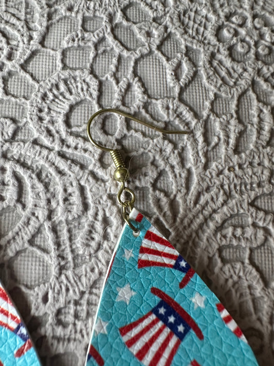 Patriotic Top Hat Faux Leather Teardrop Earrings – Light Blue with Stars