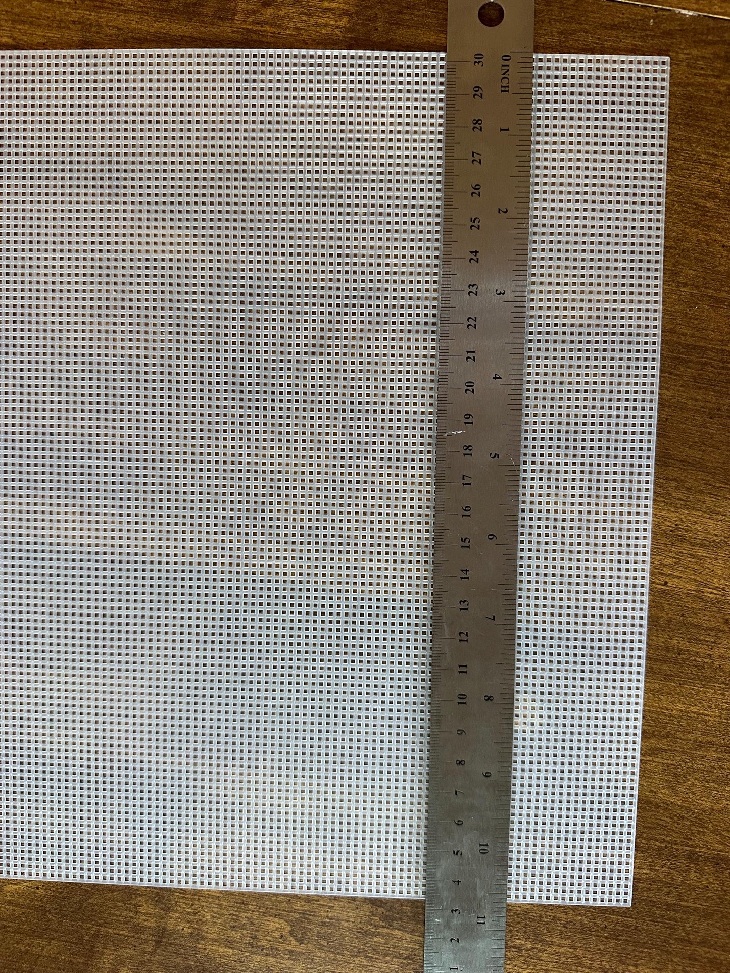10 Mesh Plastic Canvas Sheet – Clear 10.625 x 13.625 Inch for Needlepoint & Crafts