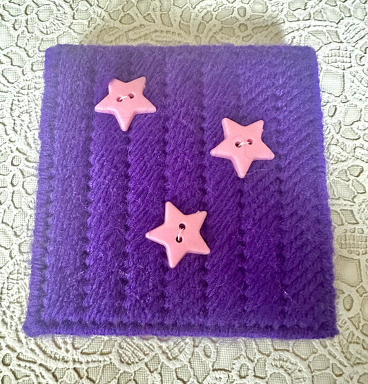 Handmade Purple Sticky Note Holder with Pink Star Buttons – Plastic Canvas Cover
