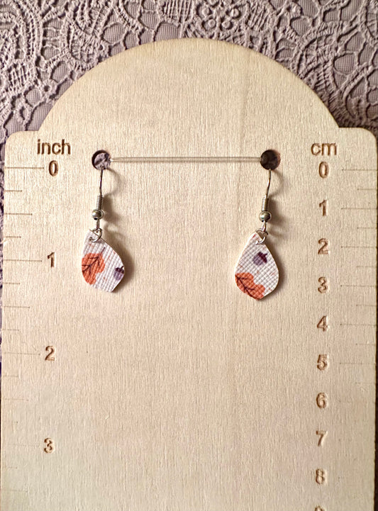 Mini Fall Leaf Faux Leather Earrings – Small Autumn Teardrop